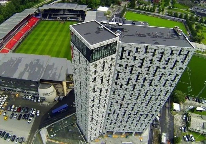 Spacious House Close To World Championship Apartament