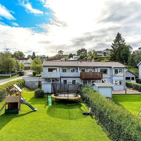 Spacious House Close To World Championship Διαμέρισμα