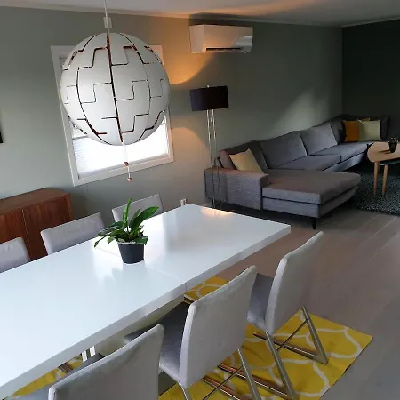 Spacious House Close To World Championship *